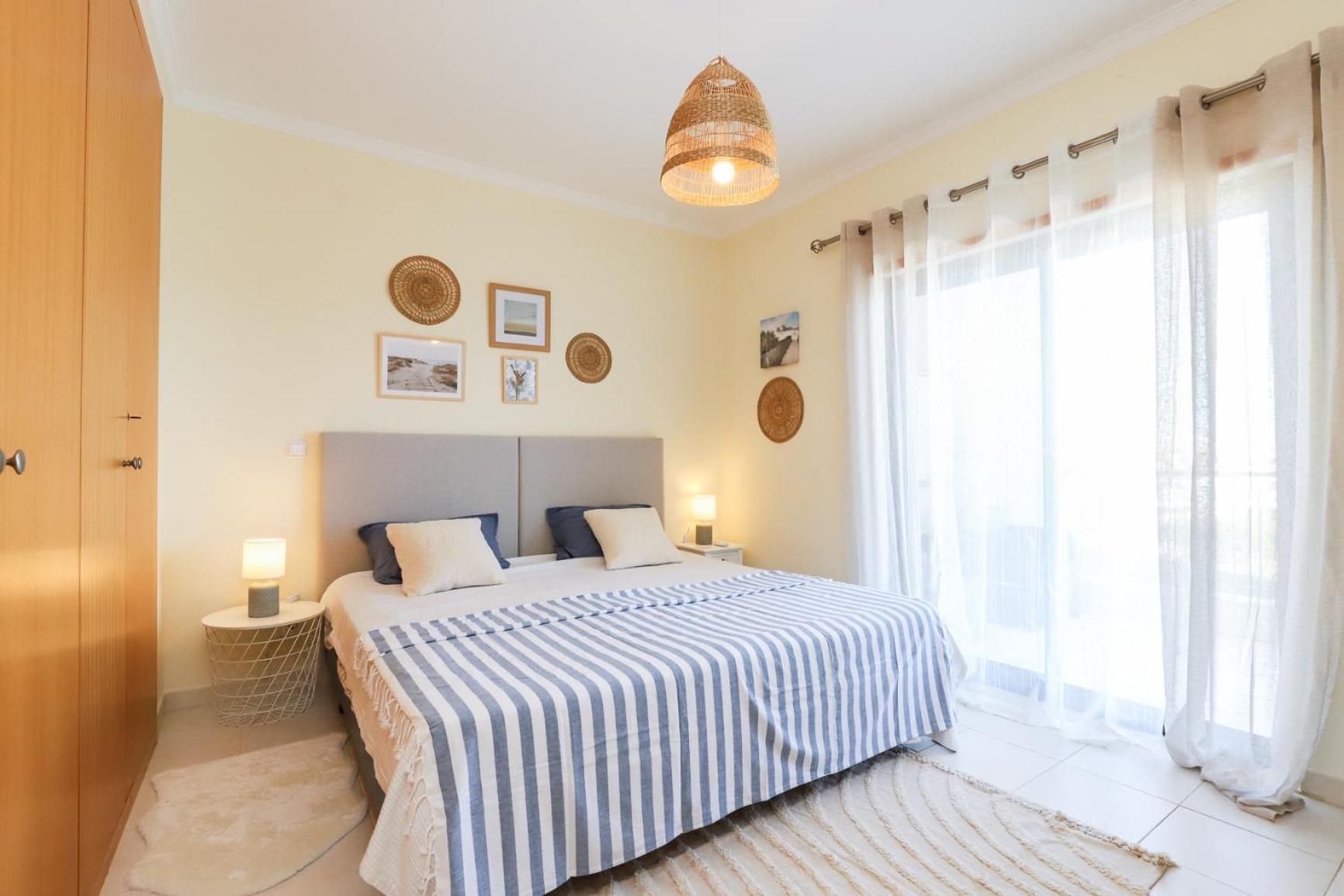 Appartement Charming Flat 10 Min Walk To Beach à Albufeira Extérieur photo