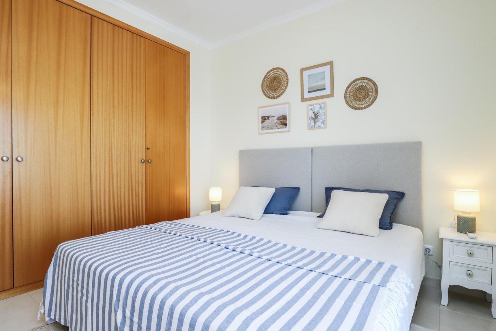 Appartement Charming Flat 10 Min Walk To Beach à Albufeira Extérieur photo