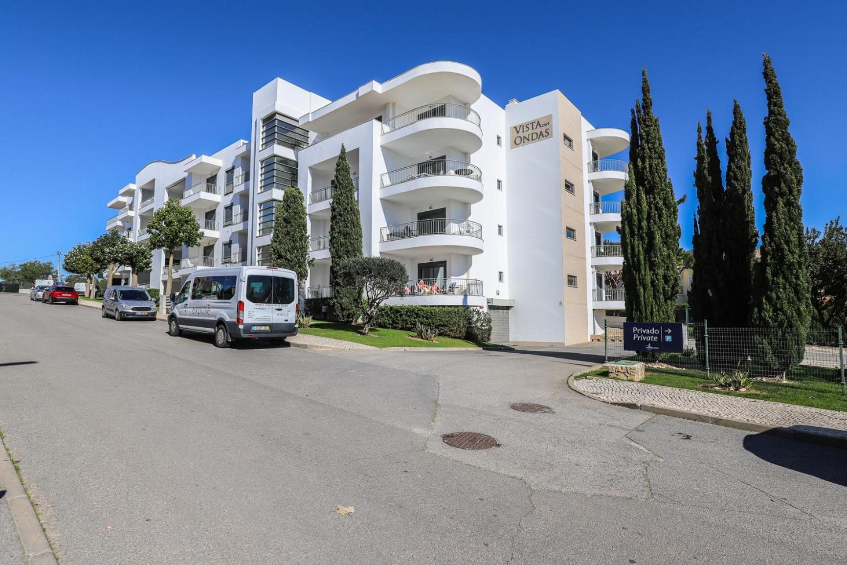 Appartement Charming Flat 10 Min Walk To Beach à Albufeira Extérieur photo