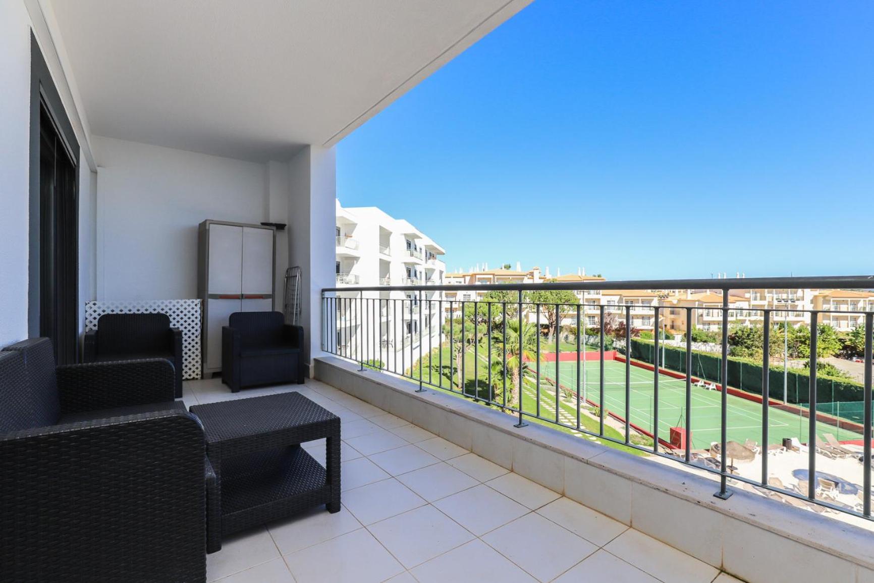 Appartement Charming Flat 10 Min Walk To Beach à Albufeira Extérieur photo